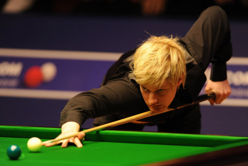 地打下了坚 地打下了坚