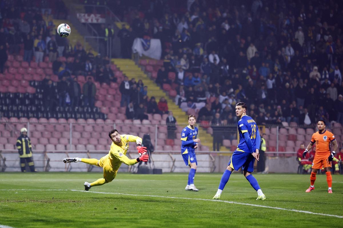 球员发挥欠 球员发挥欠